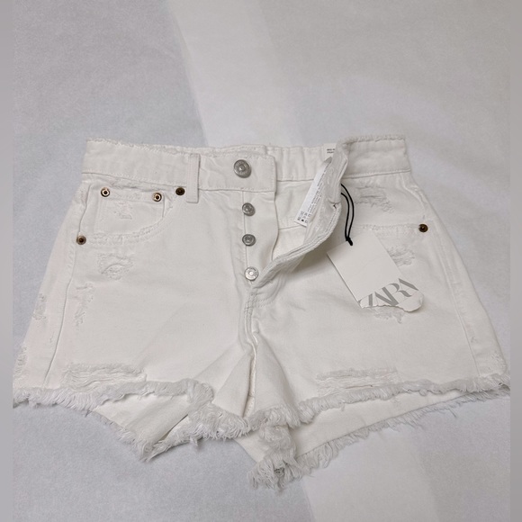 Zara Pants - NWT;ZARA Ripped Denim jeans 💝